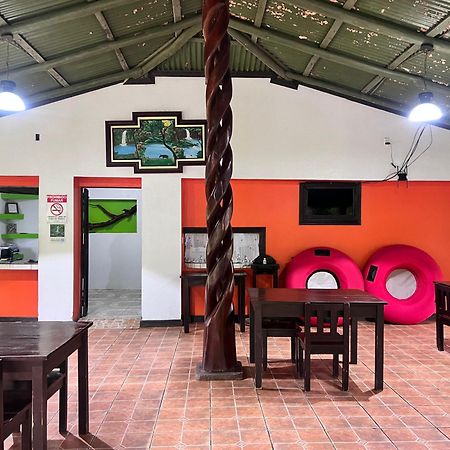Hotel Catarata Rio Celeste 比加瓜 外观 照片